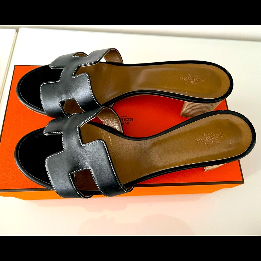 Authentic Hermes Oran Sandals size 40/ US 9.5